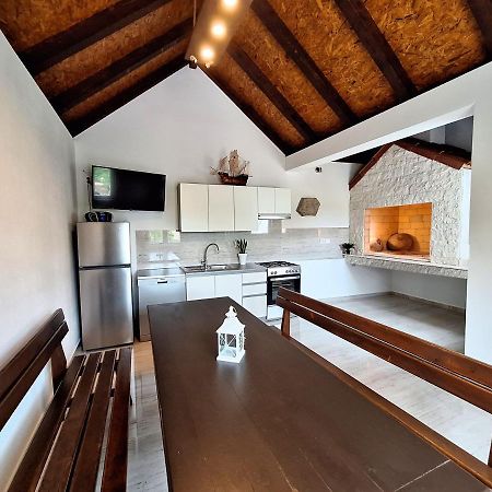 Kaštela Apartment Silver Star מראה חיצוני תמונה